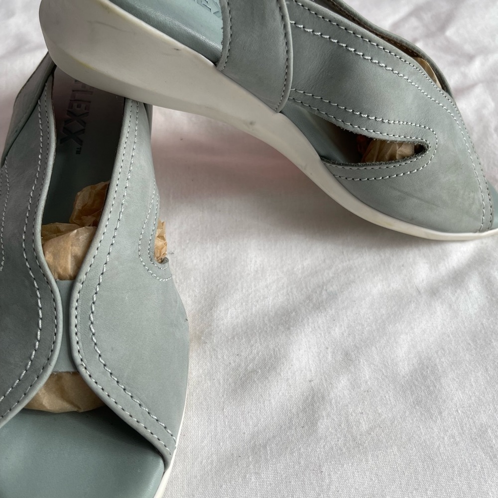 THE FLEXX OPEN TOE SLINGBACK WEDGE SANDALS
